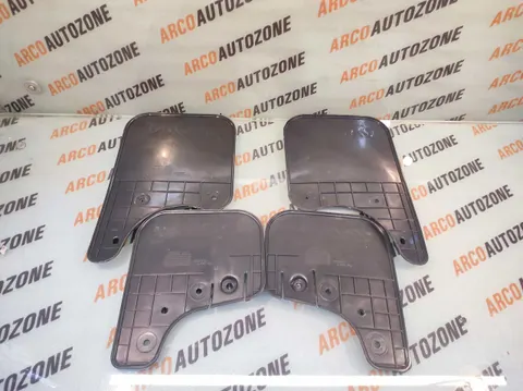 MUD FLAP INNOVA PAG PBMF325