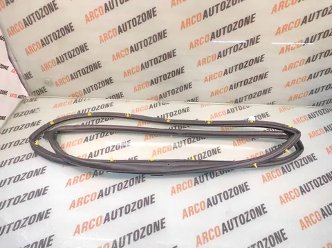 DOOR RUBBER VERNA 12 REAR RIGHT HYU 831401V000