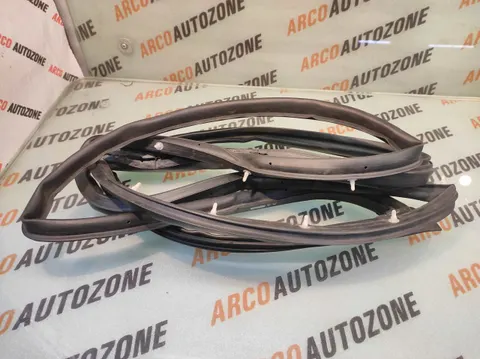 DOOR RUBBER I10 GRAND FRONT LEFT IMP