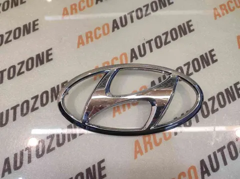 FRONT GRILL LOGO VENUE T1 CLAS