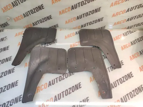 MUD FLAP ZEN ESTILO RUBBER SET