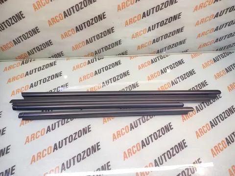 BODY OUTER WEATHERSTRIP OUTER GARNISH ALTO 800 SET ELPIS