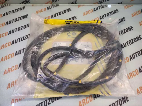 DOOR RUBBER INNOVA FRONT LEFT F610240022