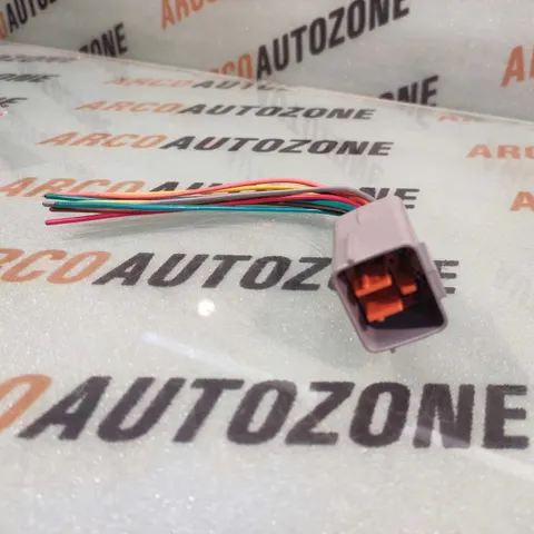 HEAD LIGHT COUPLER SCROSS MALE 10 PIN IND