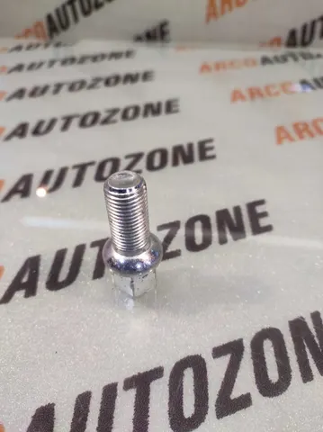 WHEEL STUD POLO VENTO RAPID FABIA IMP WHT001812